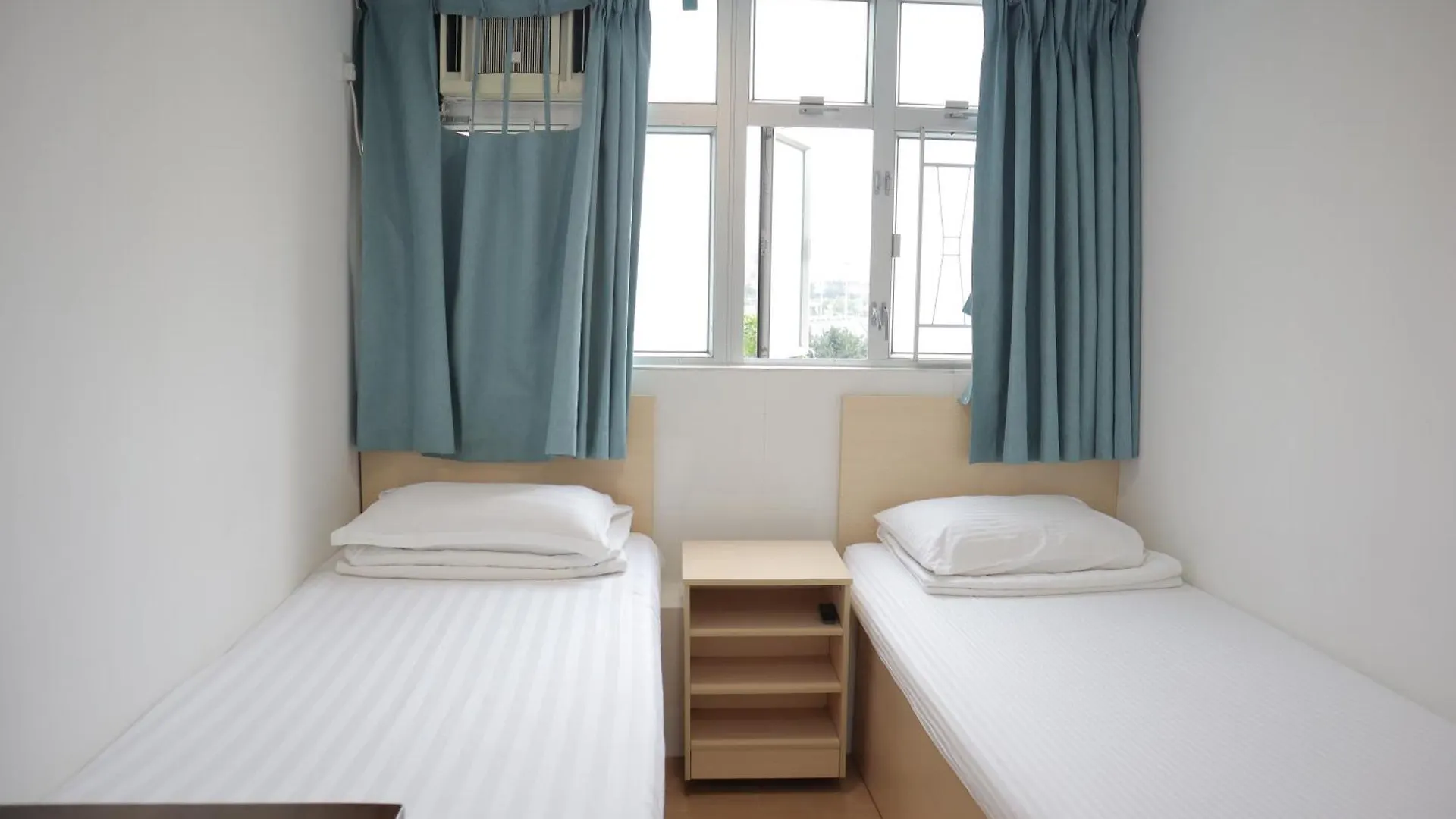 Hoi To Hostel Hong Kong